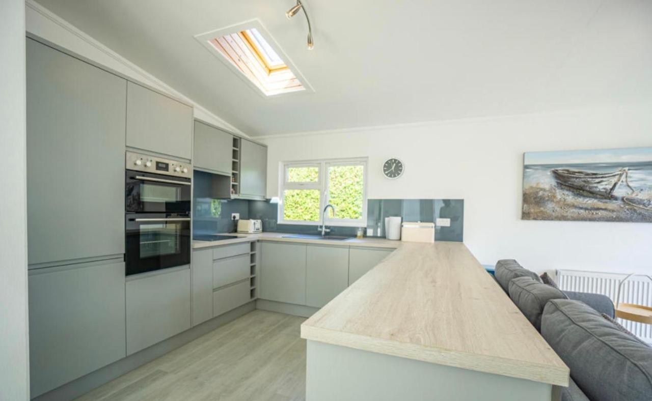 The Warren Holiday Park - Family Chalet Abersoch Eksteriør billede