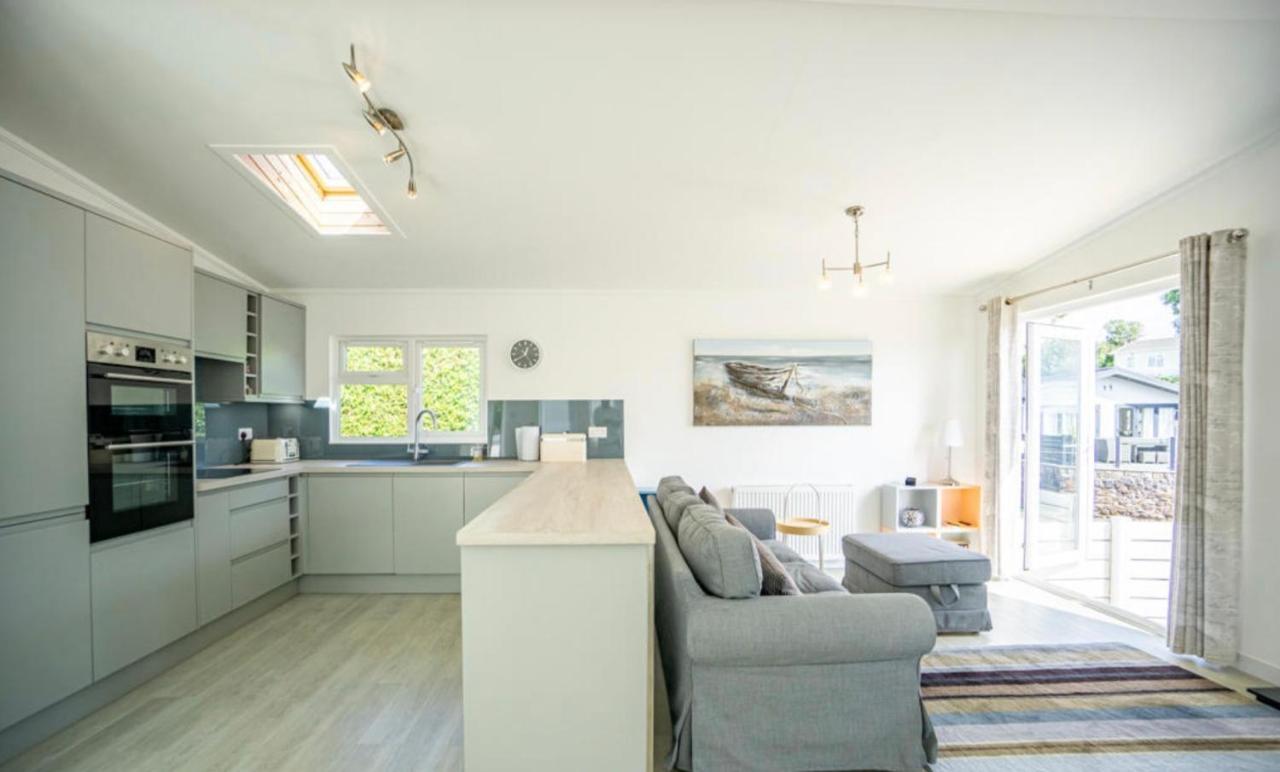 The Warren Holiday Park - Family Chalet Abersoch Eksteriør billede